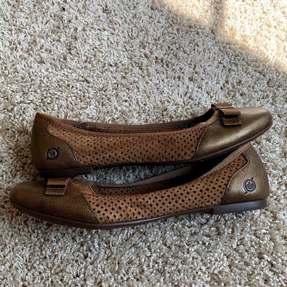 NWOT Born Brown & Gold Flats - Picture 4 of 4